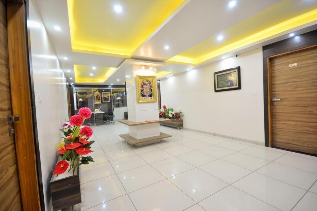 Hotel Sigma Inn Ahmedabad Bagian luar foto